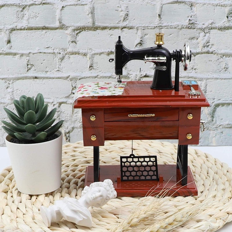 Luckam صندوق موسيقي على شكل ماكينة خياطة، آلية يدوية قديمة، زخرفة طاولة كلاسيكية صغيرة موسيقية (بني) - Image 1