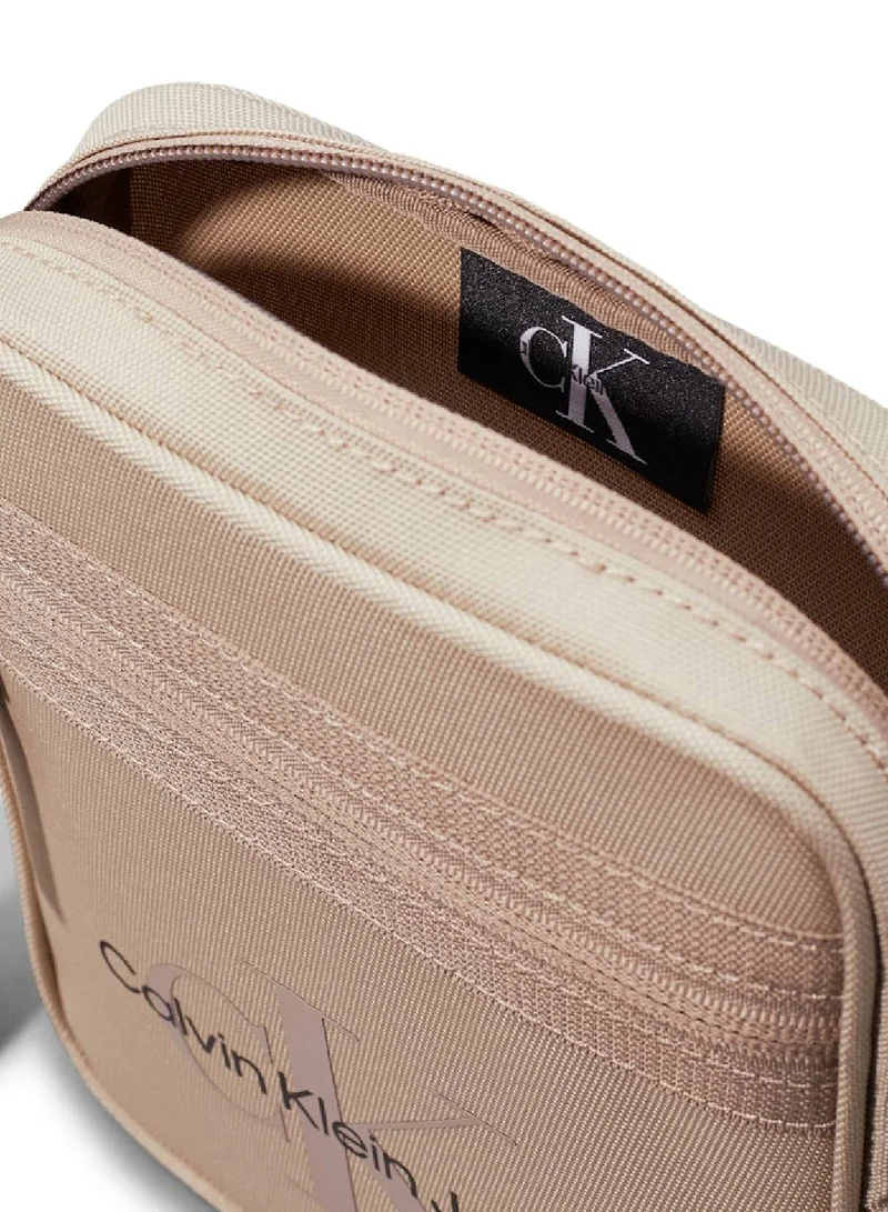 CALVIN KLEIN Men's Reporter Bag - Recycled Polyester, Beige