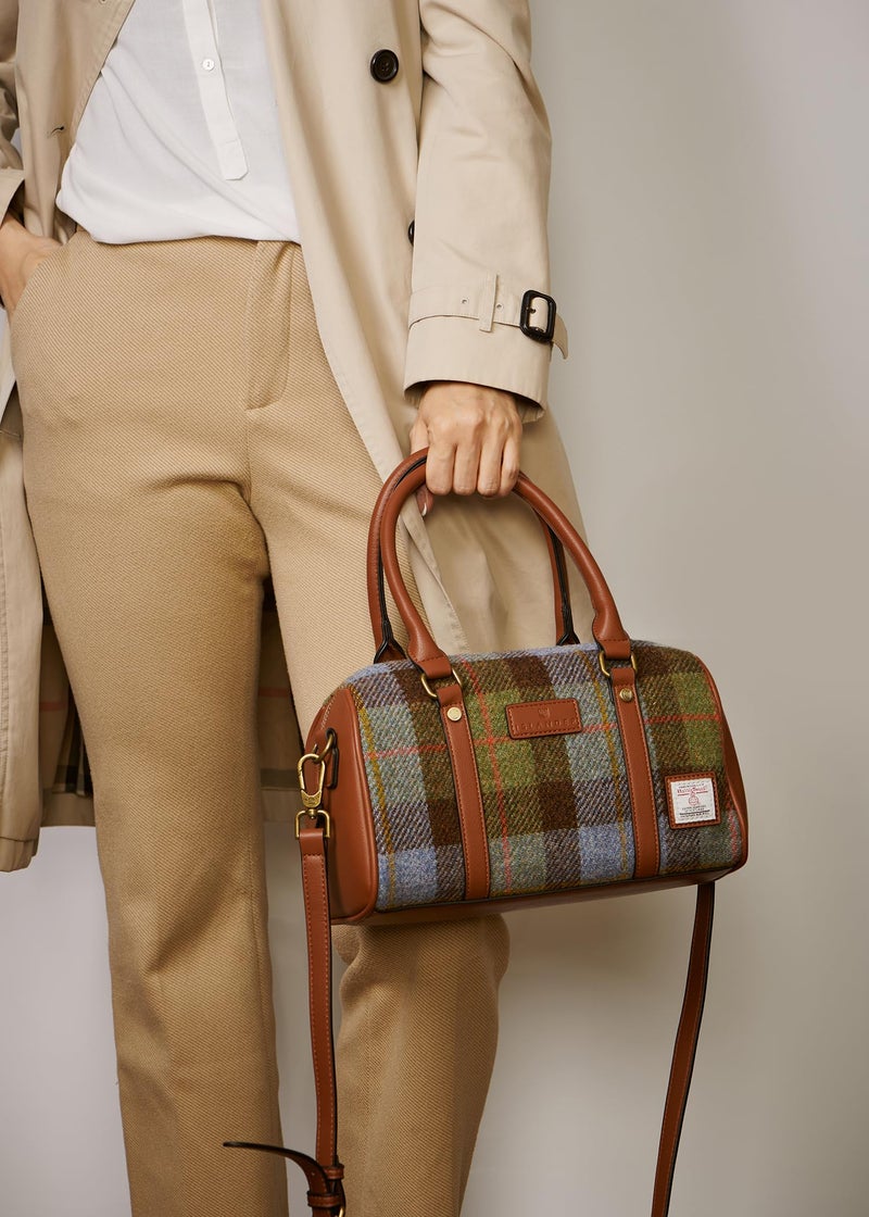 Islander The Medium Duffel Harris Tweed & Microfibre Leather (Chestnut and Blue Tartan) - Image 2