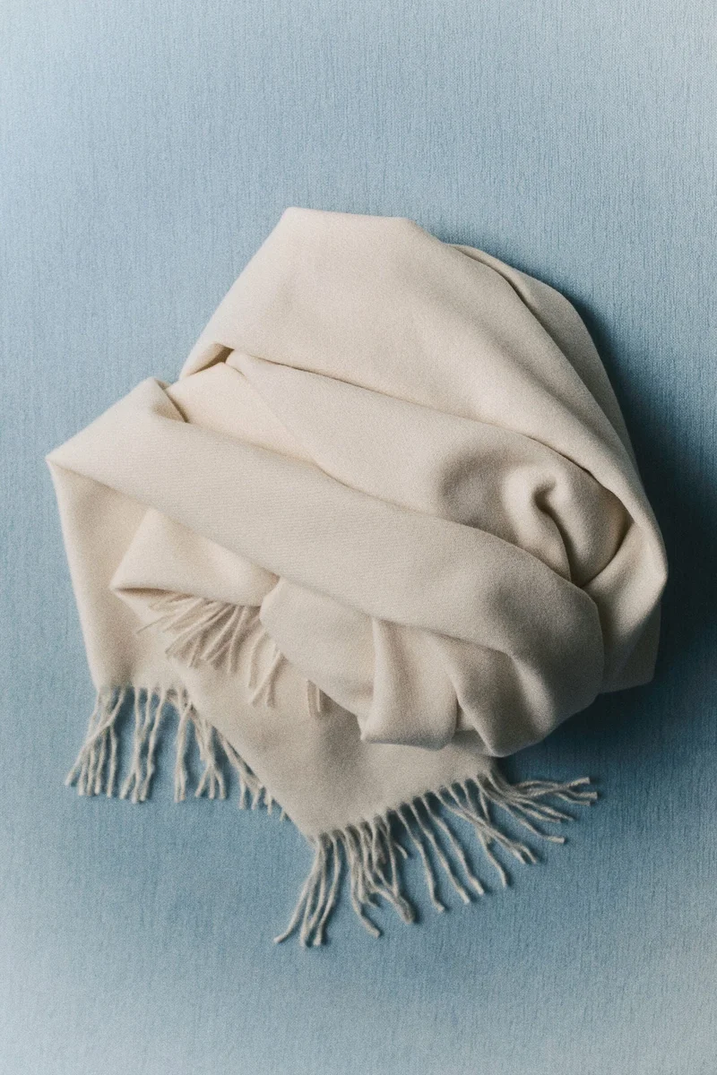 H&M Fringed blanket