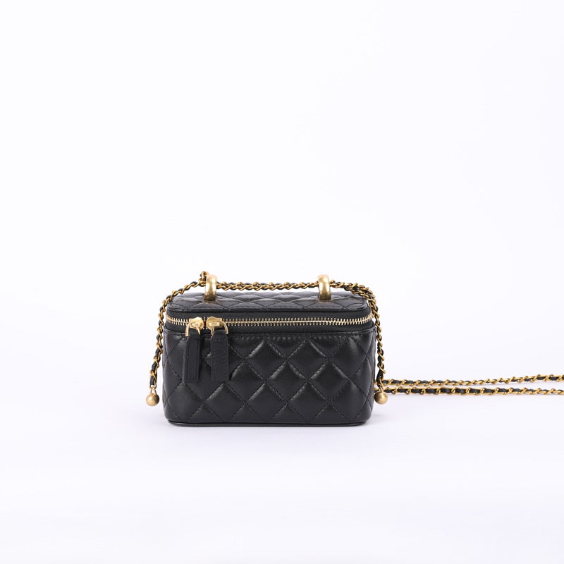 Women's Genuine Leather Quilted Chain Crossbody Box Bag - Image 5