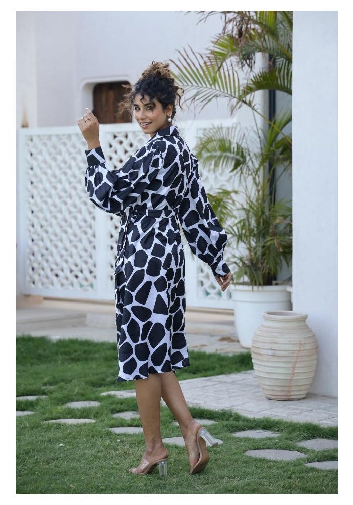 Label Flavia Black Printed Fit & Flare Maxi Dress for Women - Image 2