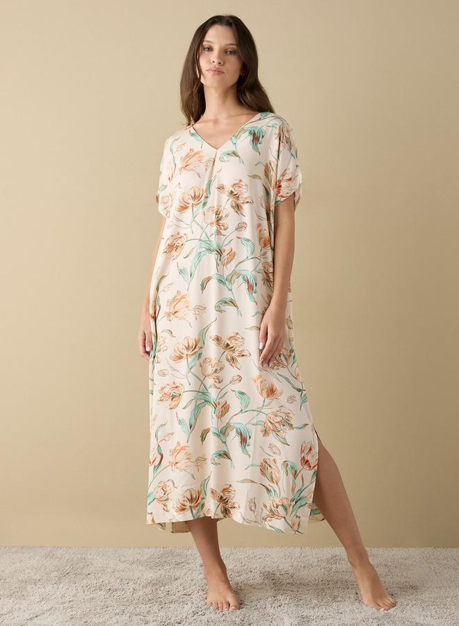 Splash FAV All-Over Floral Print Kaftan Viscose Night Gown with V-neck and Slit Detail - Image 2