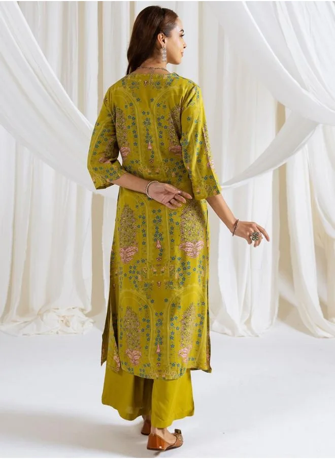 آي شين Three-Fourth Sleeve Women Green Rayon Kurta Set with Embroidered pattern Tunic and Palazzo features a Round neckline and Three-Fourth Sleeve secured with Elastic closure and styled in Straight Fit ideal for Festive moments — designed to make heads turn.
