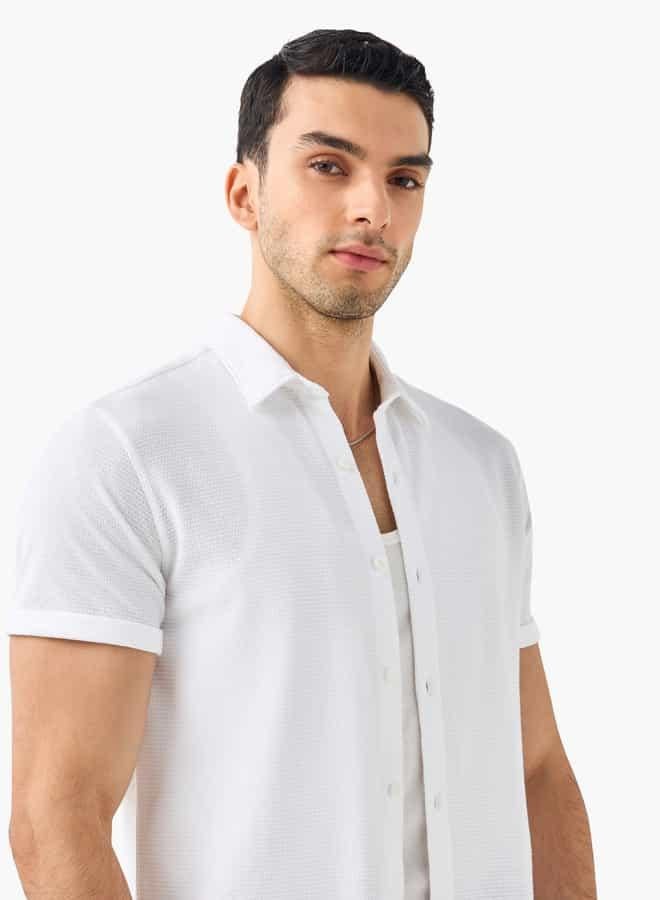 ايكونيك قميص بارز الملمس بأكمام قصيرة وأزرار إغلاق من آيكونيك - Image 4