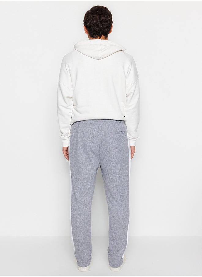 trendyol Men's Gray Men's Regular/Regular Cut Contrast Color Paneled Bold Text with Embroidered Regular Leg Sweatpants.  - Image 5