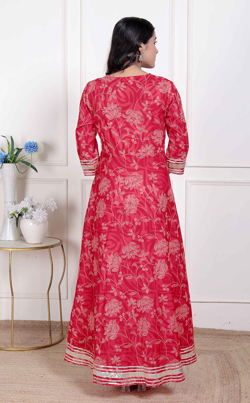 Miravan Women's red Embroidered Anarkali Kurta and Dupatta - Image 5