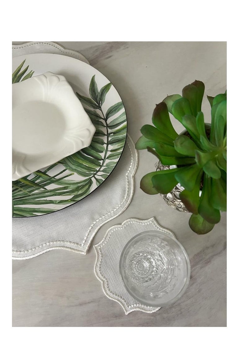 Generic - A decorative tablecloth set for the dining table made of linen consisting of 3 pieces - Image 1
