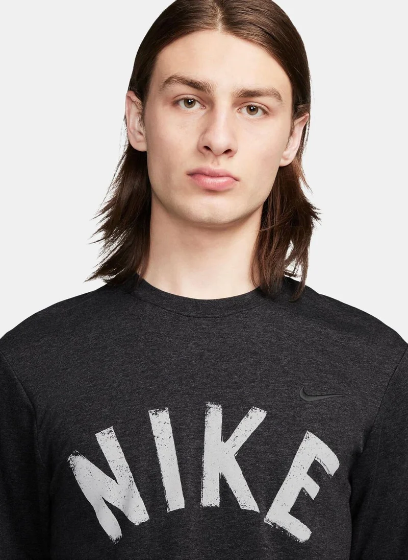 Nike Men's Primary Swoosh Dri-FIT Versatile Training Top