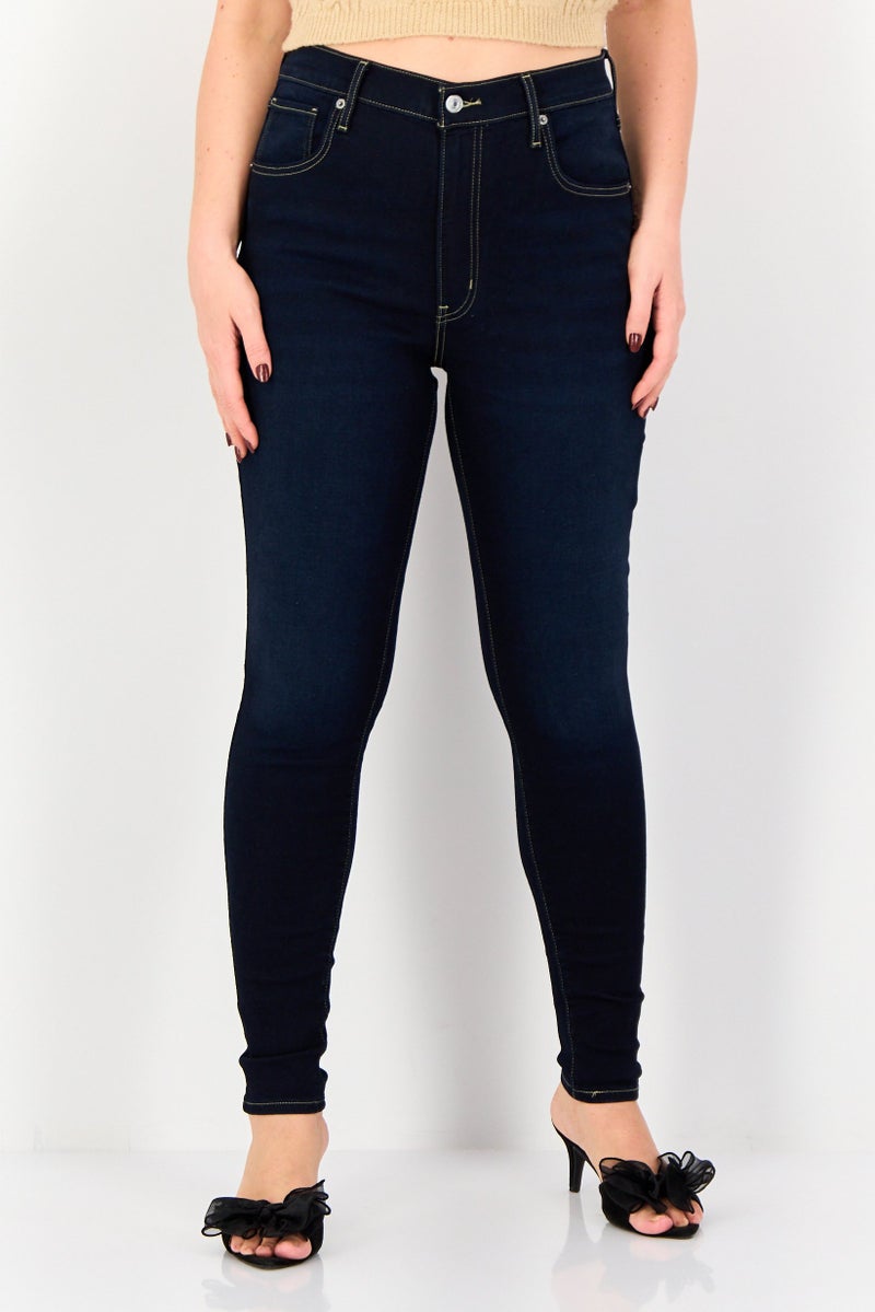 Levi's جينز دنيم نسائي ضيق للغاية بخصر مرتفع، غسلة متوسطة، قابل للتمدد، لون كحلي - Image 1