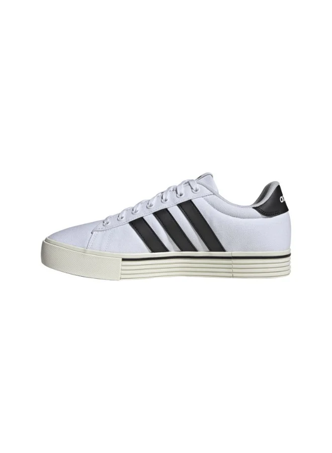 adidas أحذية رياضية بيضاء يومية للجنسين