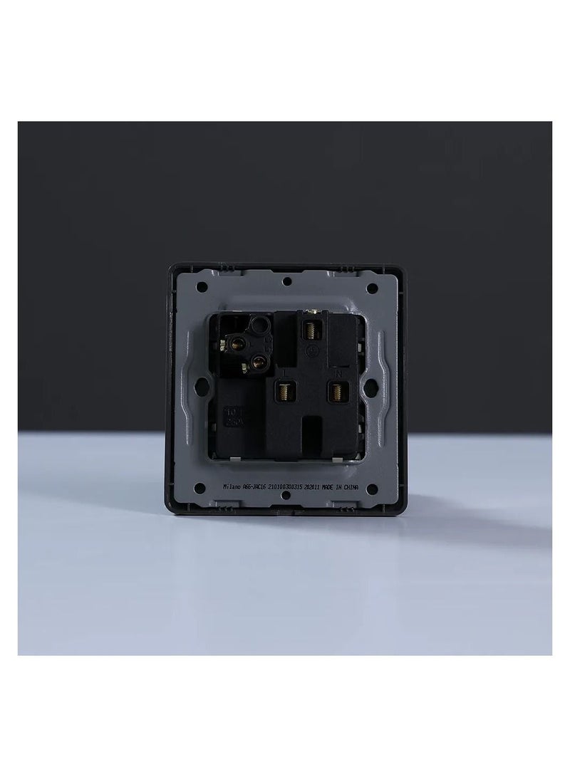 DANUBE HOME Danube Home - Milano 16A Universal Switched Socket Gd - Image 3
