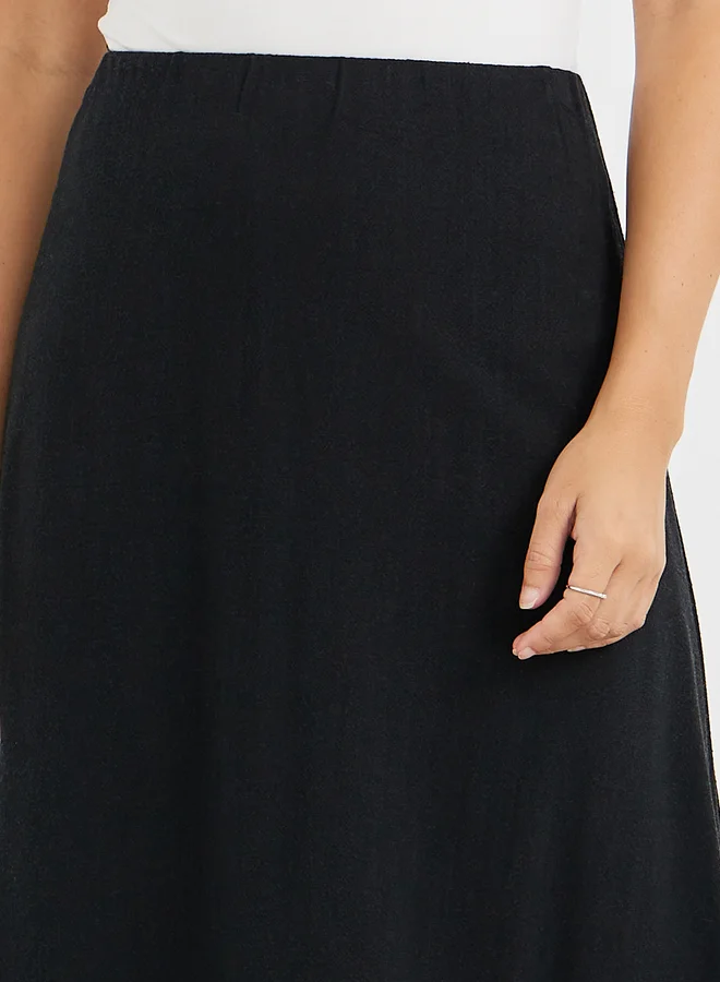 Styli Styli Solid Mid Rise A-Line Midi Skirt