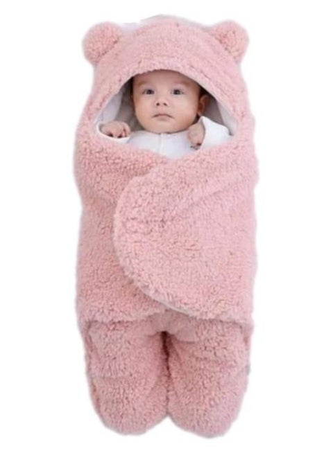 بيبي قماط ملفوف بغطاء للرأس