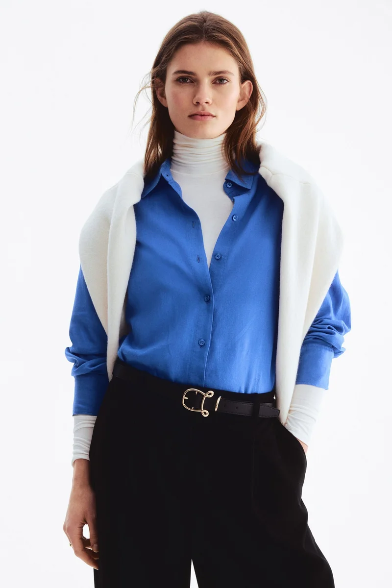 اتش اند ام قميص من مزيج الكتان بقصّة فضفاضة