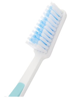 Aquafresh Toothbrush 3 Pack Gsk015556  - Image 2