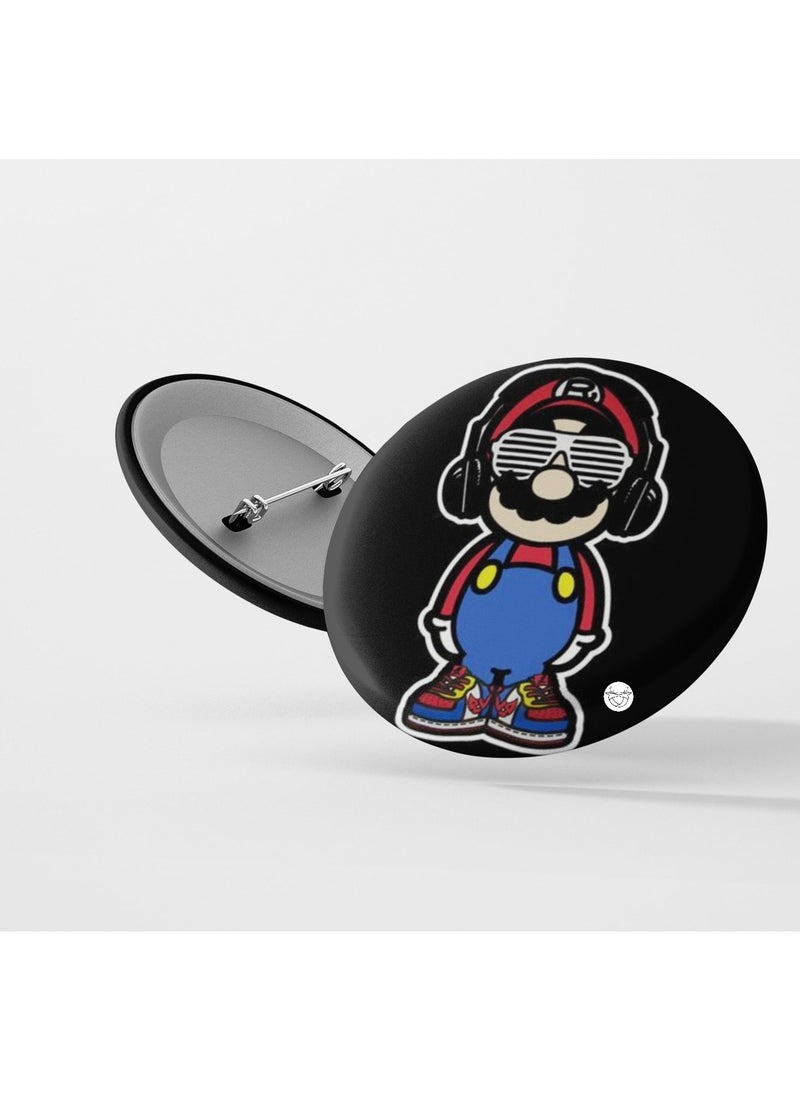 Reeman Design Brooch with Super Mario design 
