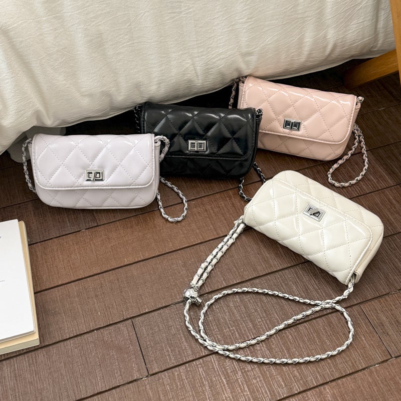 Women's Diamond Quilted Chain Small Crossbody Bag - Image 3
