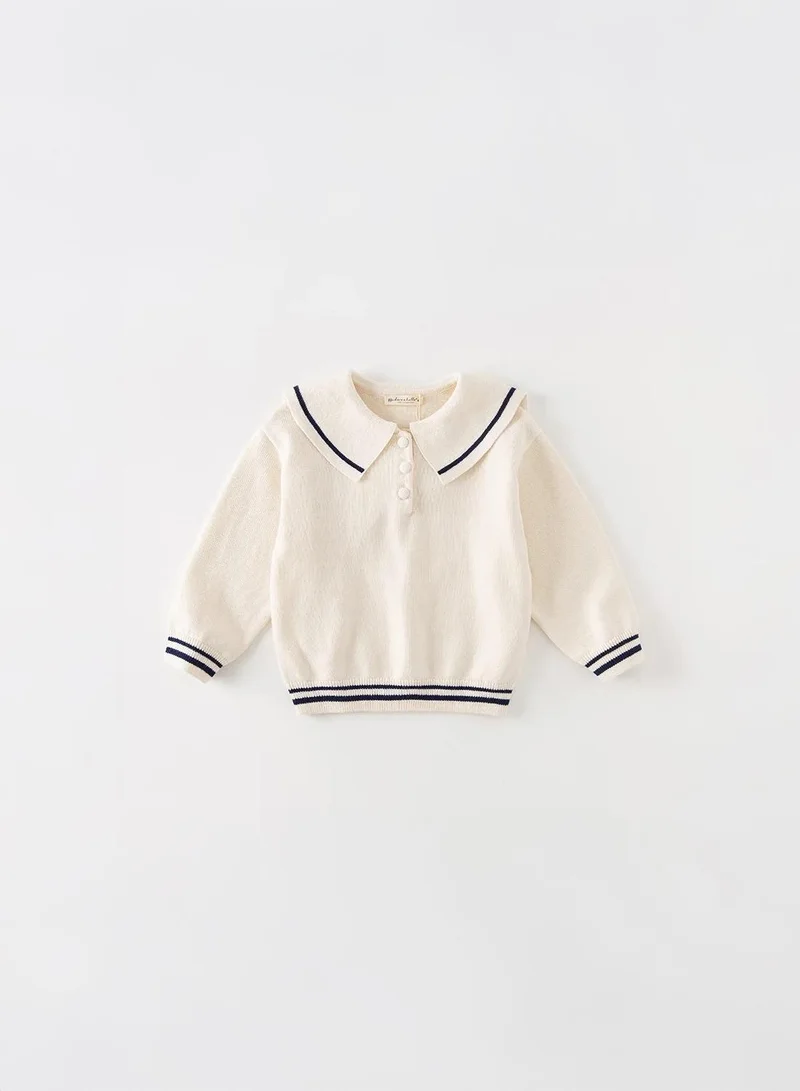 ديف اند بيلا سترة بيضاء اللون مع حدود زرقاء داكنة