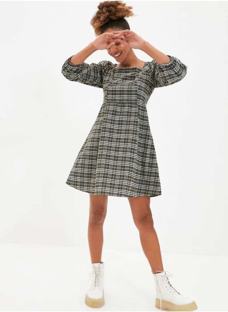 trendyol Balloon Sleeve Broad Neck Checked Dress