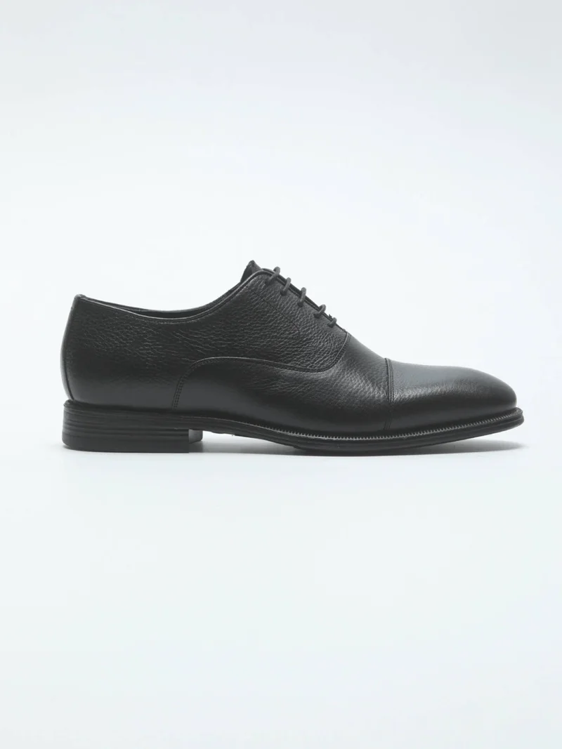 كيب Black Shoes