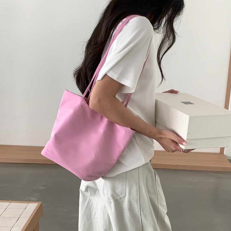 Korean Style Nylon Bucket Bag for Women, Lightweight, Large Capacity - Image 3