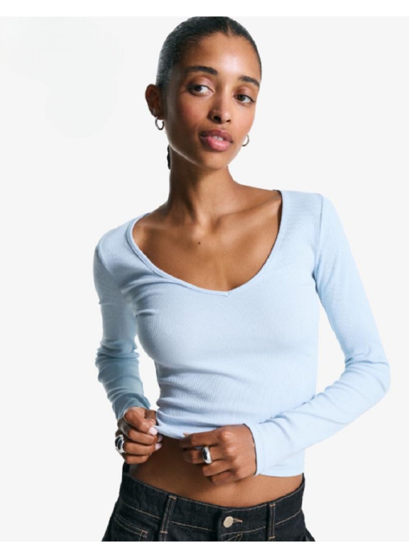 قميص داخلي نسائي من مانيكان بفتحة رقبة على شكل حرف V عميقة وأكمام طويلة وقصّة ملائمة للجسم - Image 1