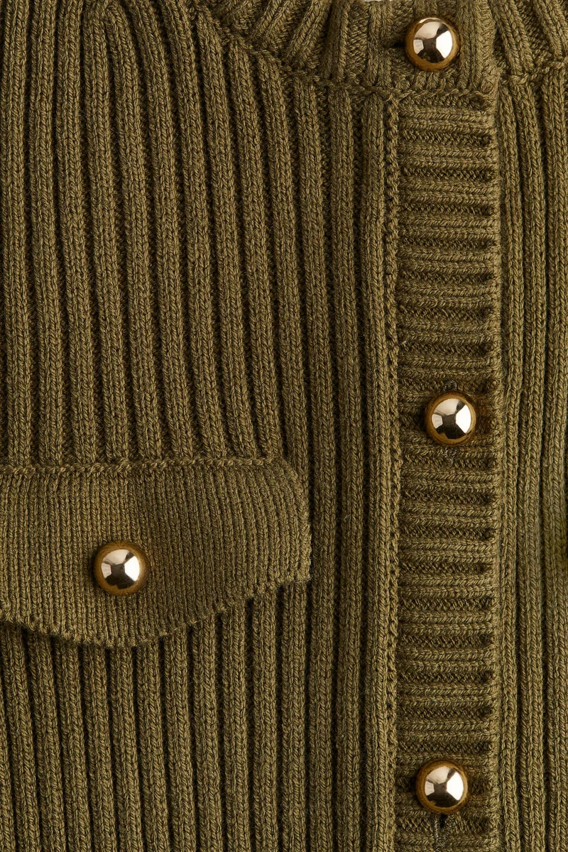 اتش اند ام فستان من خامة مرنة بأزرار من الأمام