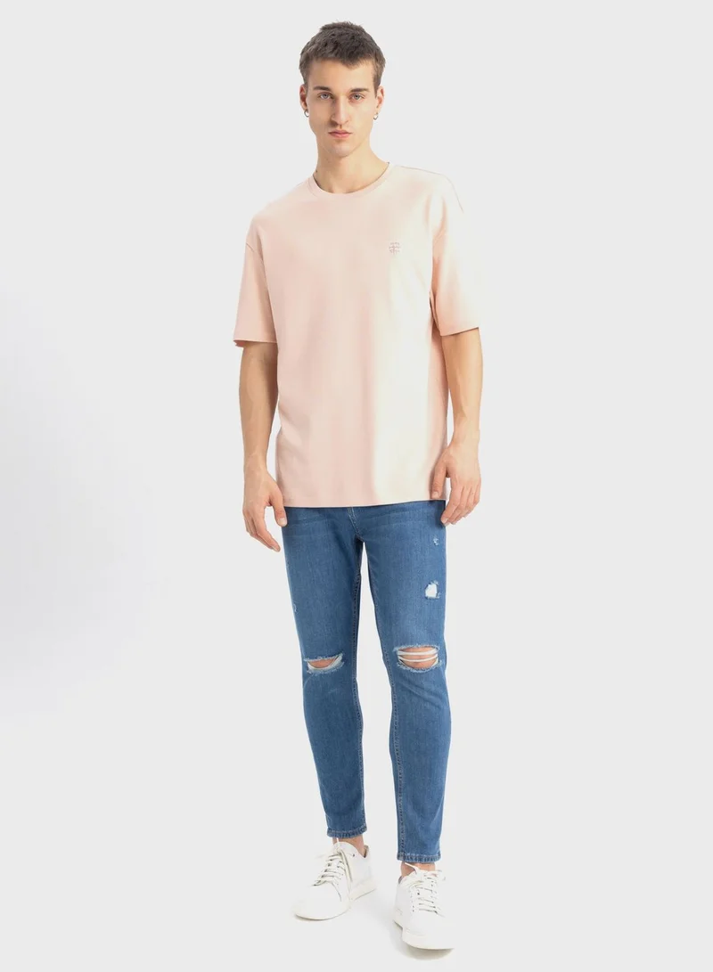 ديفاكتو Comfort Fit Crew Neck Printed T-Shirt