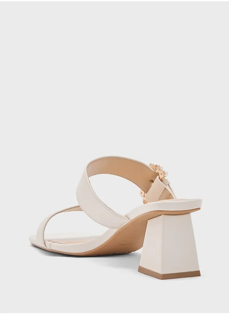 ايلا Pearl Buckle Heel Sandal
