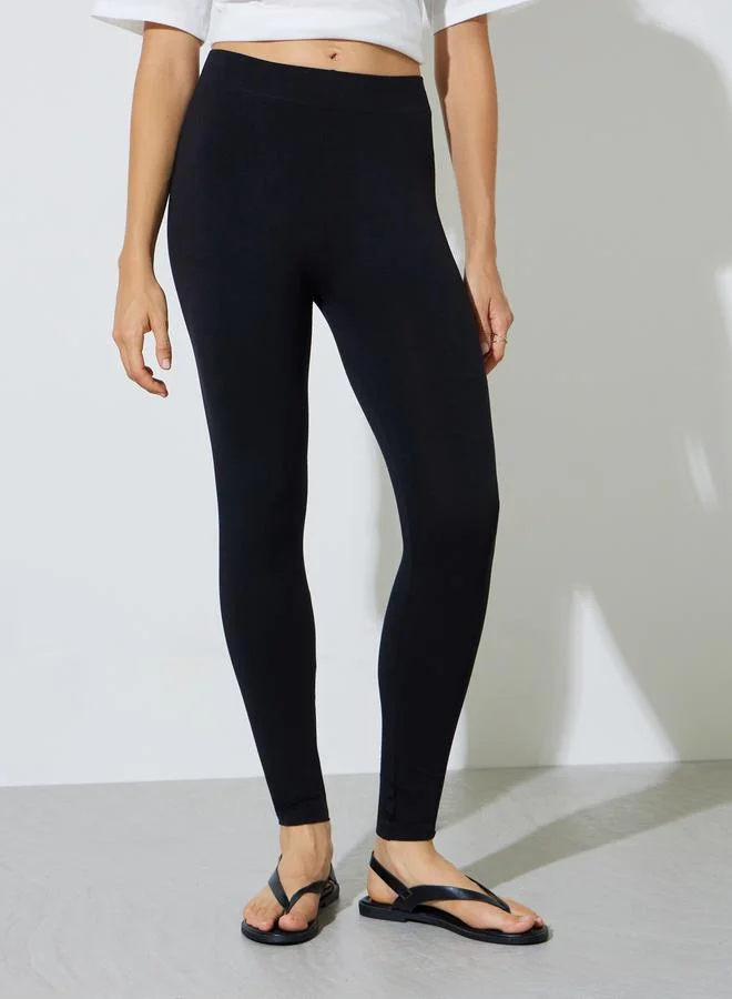 Styli Black Solid Cotton Blend Leggings