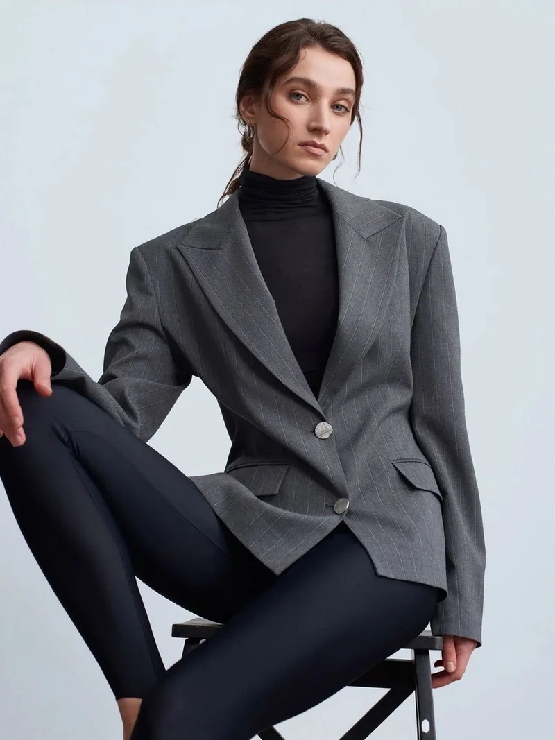 ديلفين Dilvin Fitted Crepe Blazer With Shawl Collar