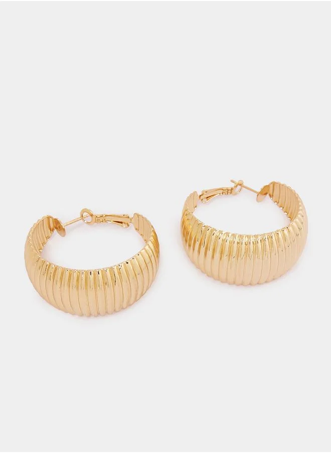 Styli Textured Chunky Earrings