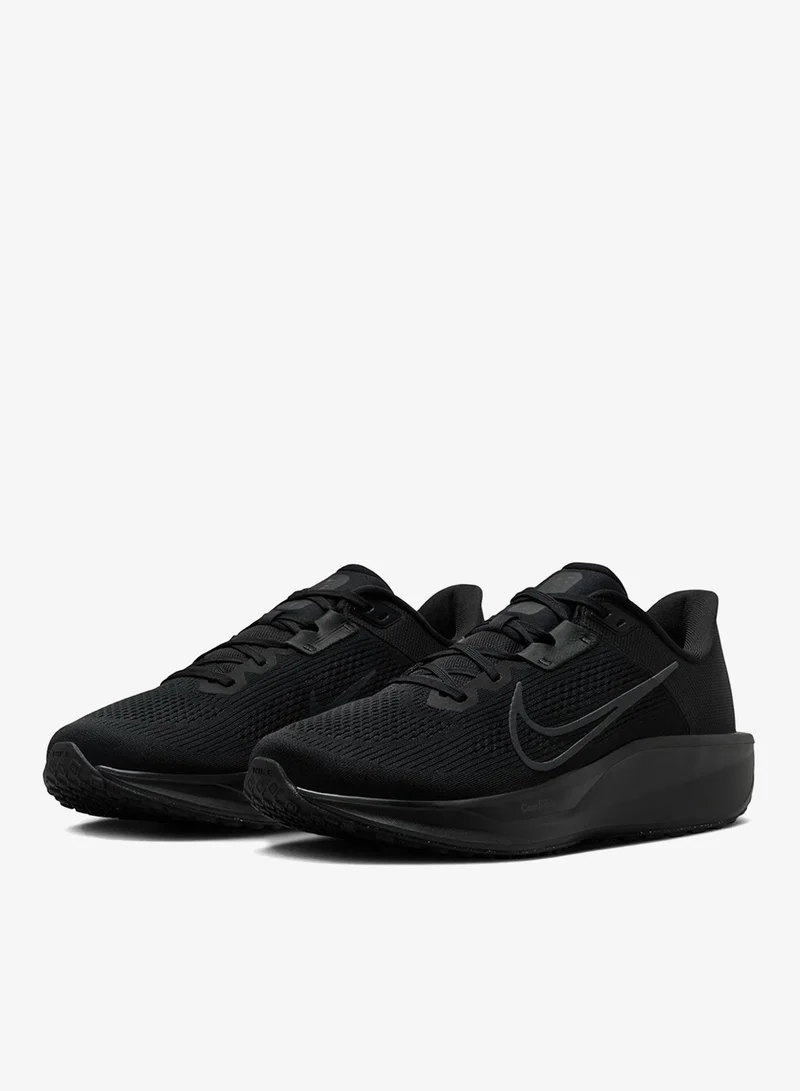 Nike Quest 6