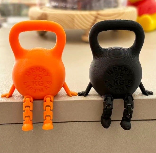 تمثال Kettlebell مطبوع ثلاثي الأبعاد بأطراف مفصلية، حلية مكتبية - Image 1