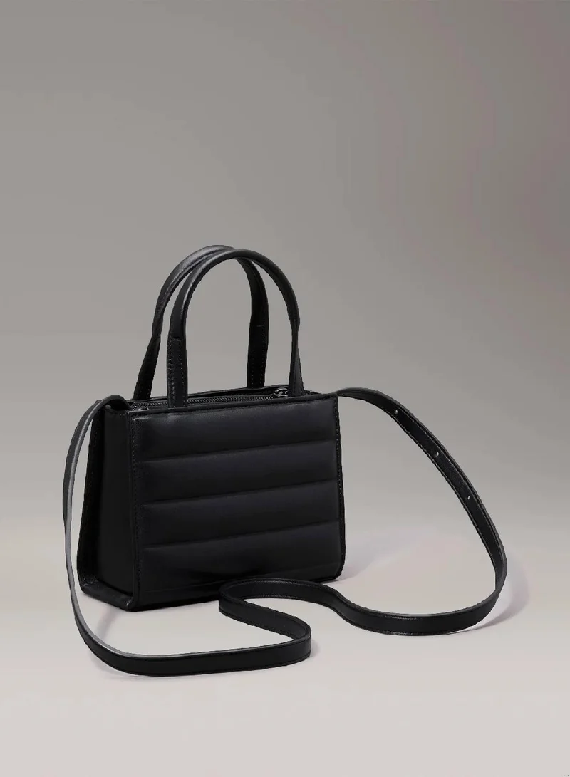 كالفن كلاين توت باق صغيرة مبطنة