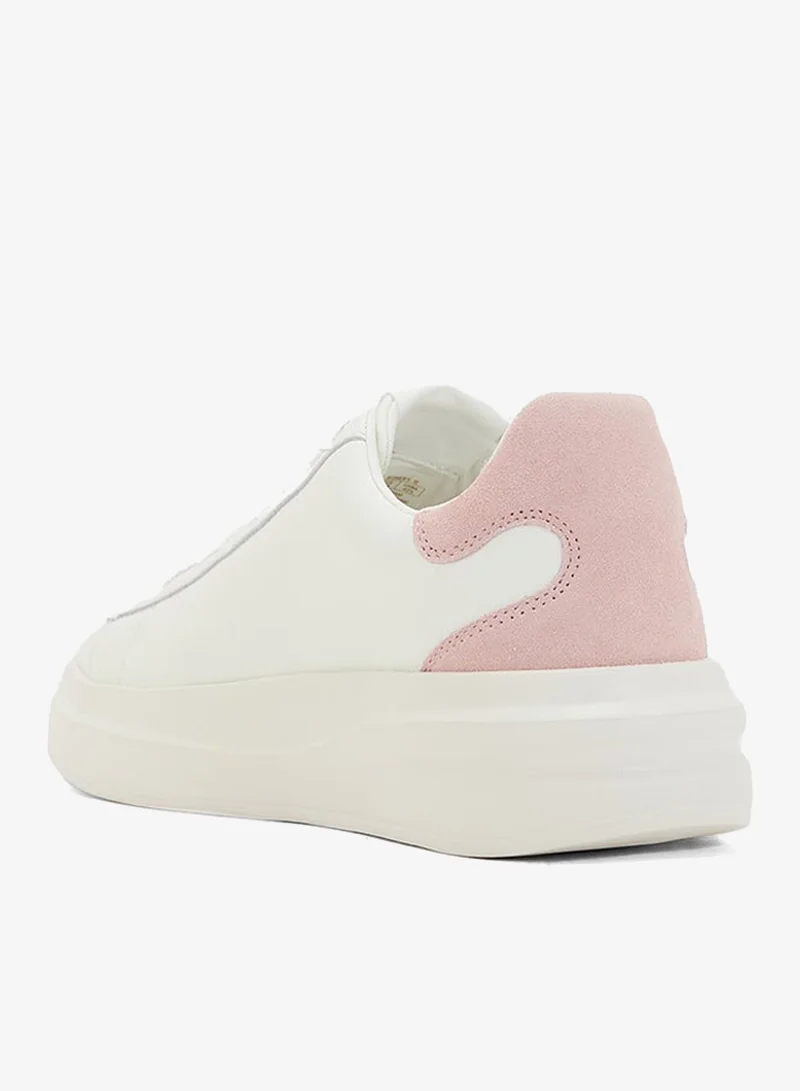 GUESS Logo Detailed Lace Up Low Top Sneakers