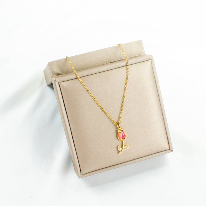 سلسلة أستانليس ستيل ذهبي مع دلاية شكل وردة بينك