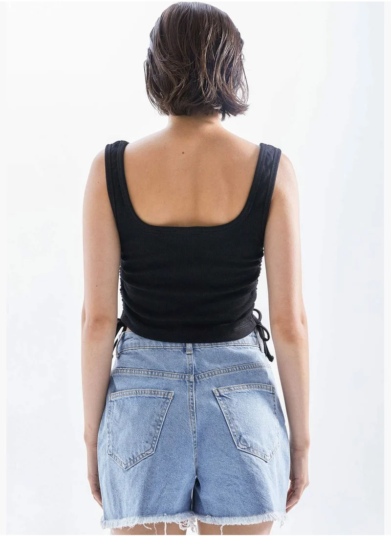 ديفاكتو Woman Slim Fit Crew Neck Vest