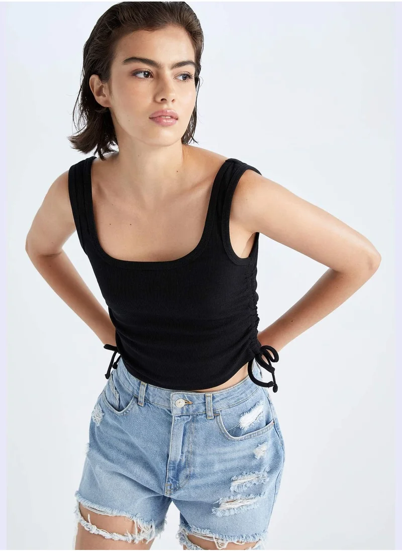 ديفاكتو Woman Slim Fit Crew Neck Vest
