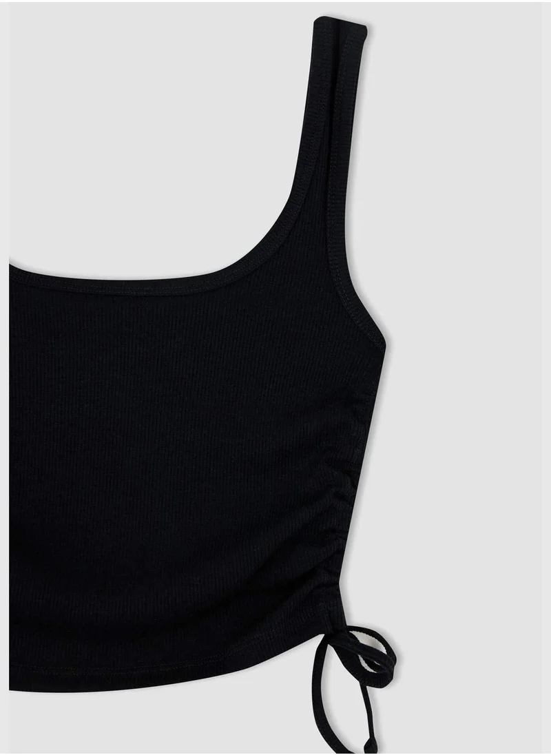 ديفاكتو Woman Slim Fit Crew Neck Vest
