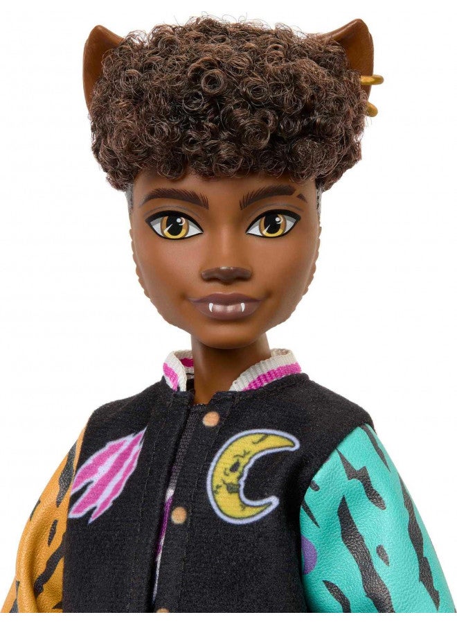 Monster High Doll, Clawd Wolf Werewolf with Pet Gargoyle Bulldog & Themed Accessories, Includes Casketball Jersey & Bag - Image 3