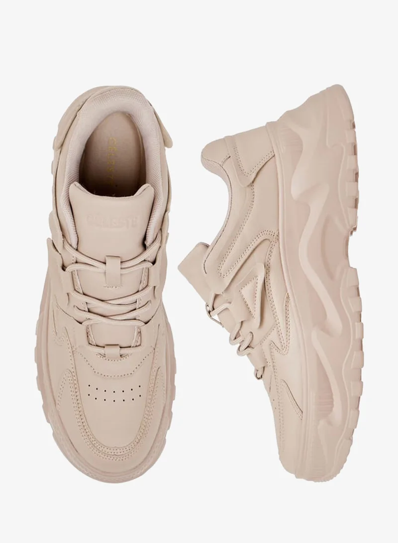 سيليست سنيكرز نسائي برباط وتفاصيل مثقوبة