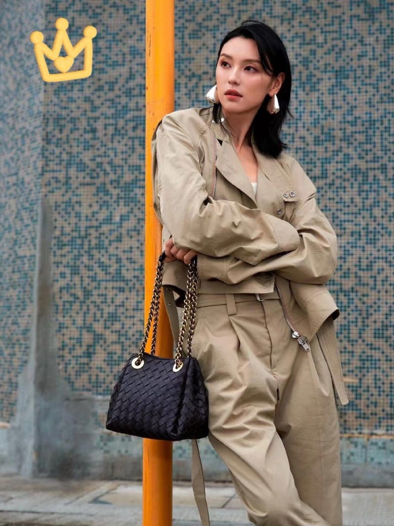 Ladies Chain Parachute Bag Handmade Leather Woven Bag All-Match Commuter Shoulder Crossbody Bag Trendy - Image 5