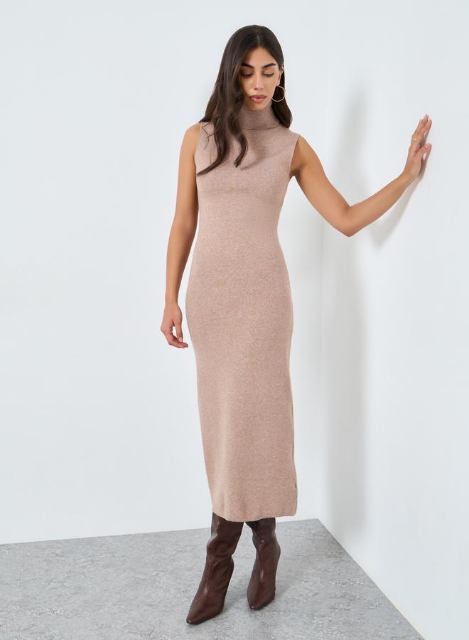 ستايلي فستان ميدي محبوك بلا أكمام - Image 3