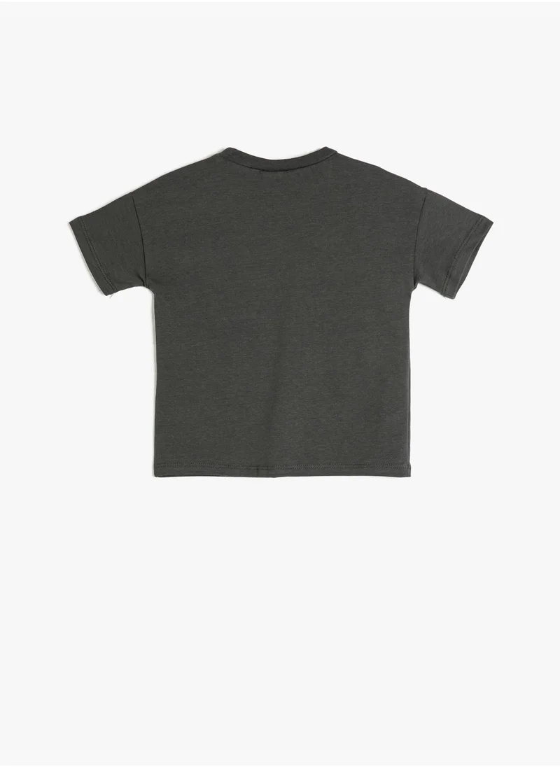 كوتون T-Shirt Short Sleeve Crew Neck One Pocket Detail Cotton