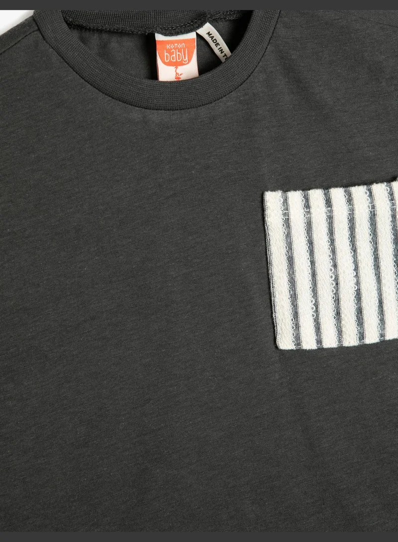 كوتون T-Shirt Short Sleeve Crew Neck One Pocket Detail Cotton