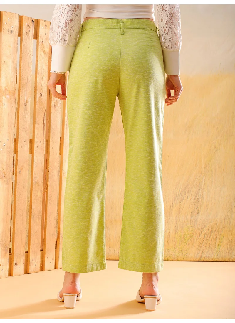 مرفوعة Light Green Women Straight Fit Casual Solid Regular Pleated Trousers