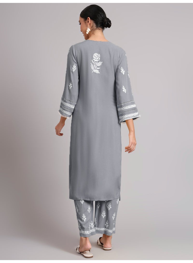 الايا طقم كورتا نسائي مطرز يدويًا من رايون لوكنو تشيكانكاري - Image 2