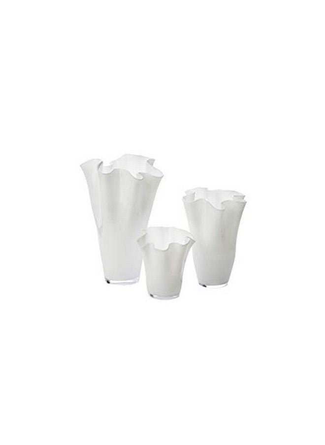 White Small Ruffle Vase - pzsku/ZB2E29991E4D5EA401315Z/45/_/1693486736/f1fecddb-0809-41e9-b1ef-563724aaf1fc